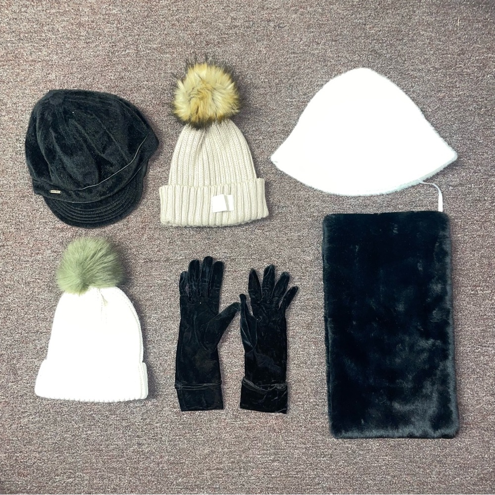 Women’s Winter Accessories Bundle - image 1